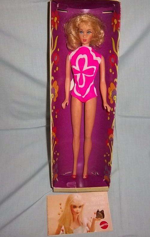 *SPECIAL* VINTAGE BLONDE 1967-1968 TWIST N TURN BENDABLE LEG BARBIE WITH ORIGINAL BOX AND SWIM SUITE