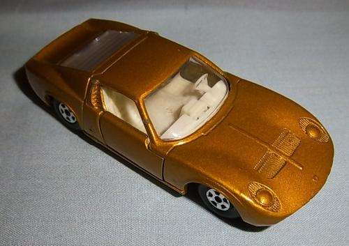 A LAMBORGHINI MIURA BY MATCHBOX SUPERFAST, MB33