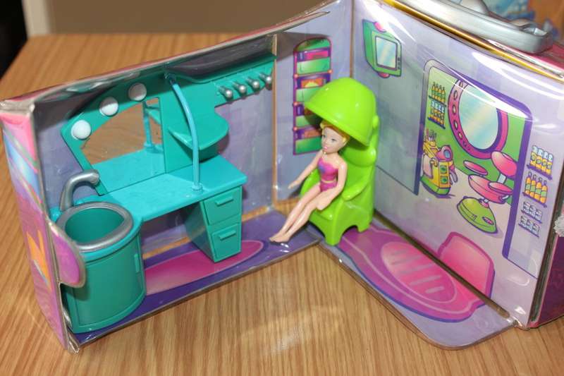 Polly Pocket - Super Stylin Mall - Salon and Bakery - Fold Case