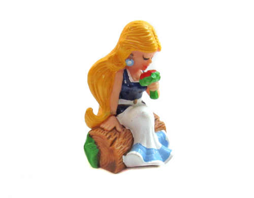 Asterix Kinder Surprise Figurine - Falbala