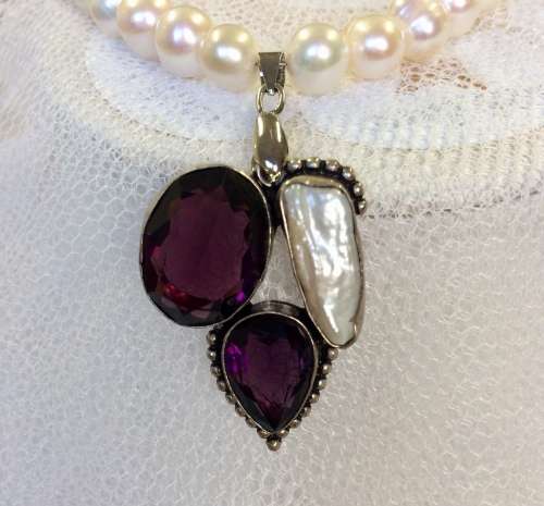 Genuine Pearl Necklace with Pendant - Stunning Large Pearls