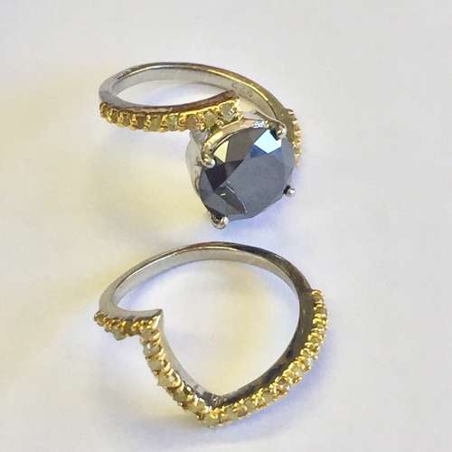 4.61ct Moissanite and Natural Golden Raw Diamond Ring set - Unique and Stunning