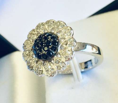 SALE! BEAUTIFUL NATURAL RAW DIAMOND RING - BLACK FLOWER - SO UNIQUE