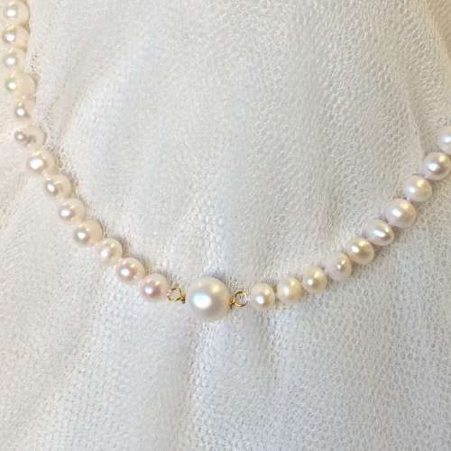Genuine Pearl Necklace with Centre Feature Pearl - Beautiful