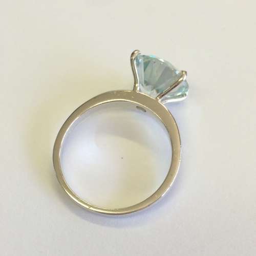 WOW 4.44ct Ice Blue Moissanite Solitaire Ring - Beautiful!