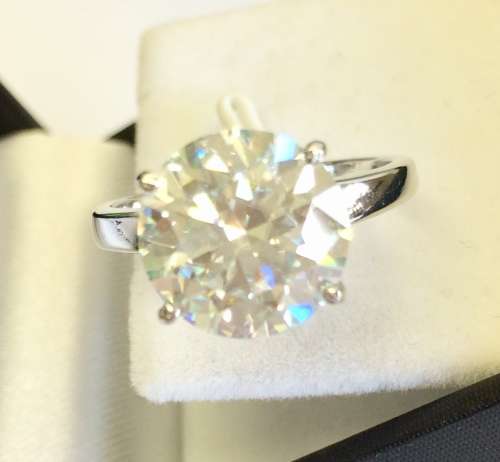 WOW 4.44ct Ice Blue Moissanite Solitaire Ring - Beautiful!
