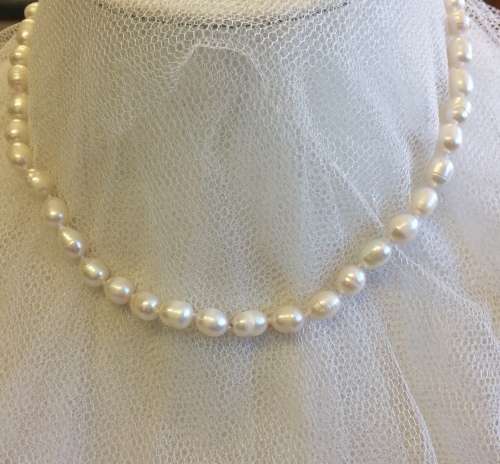 GENUINE WHITE BAROQUE PEARL NECKLACE