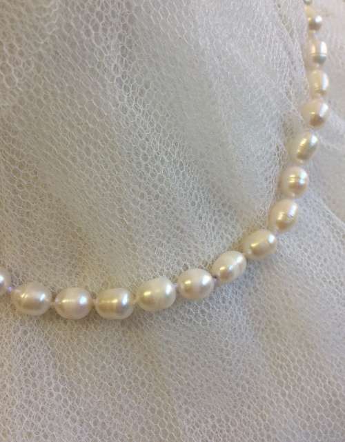 GENUINE WHITE BAROQUE PEARL NECKLACE