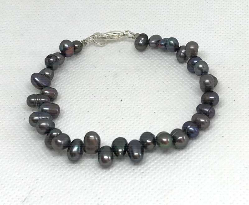 Genuine Pearl Bracelet - Peacock Pearls - Beautiful and Unique