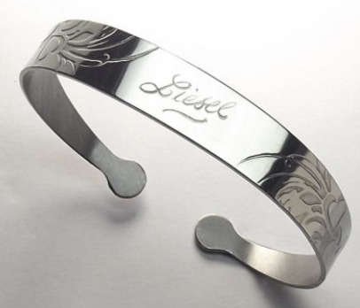 Heart styled medium width cuff bangle    -PLUS FREE ENGRAVING