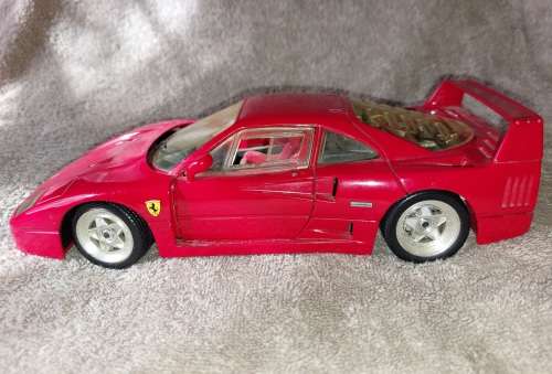 Hotwheels Ferrari F40 Scale 1/18
