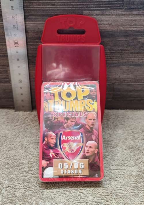 2005 Top Trumps Arsenal Soccer Collectible Cards