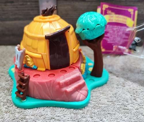 1995 Disney Pocahontas Mini Collection(Polly Pocket)