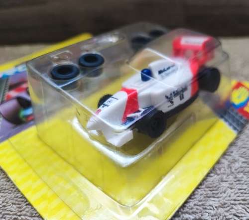2005 Hornby Micro Scalextric Mclaren F1( Scale 1:64)