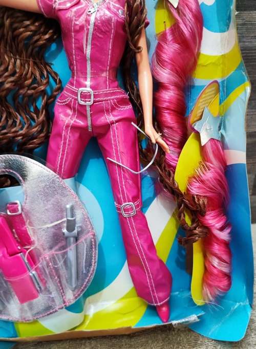 2003 Mattel Cool lookz Barbie Trendy & Bendy Total Flexi Teresa