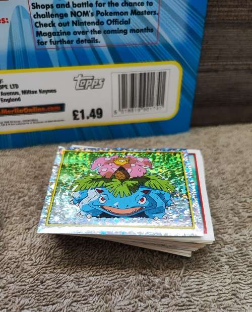 1999 Merlin`s by Topps Pokémon Sticker Album & Stickers