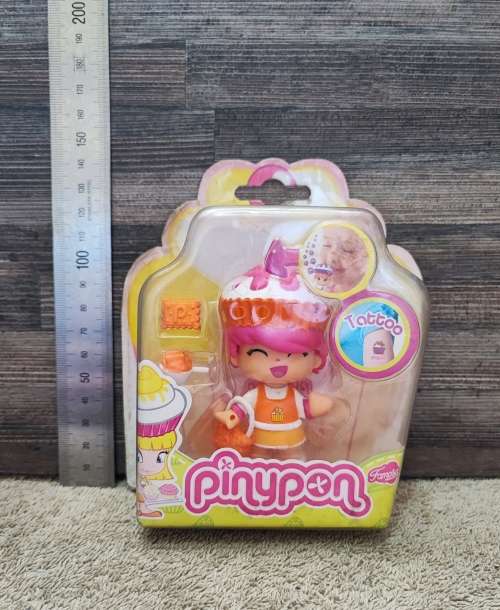 2013 Famosa PinyPon Doll
