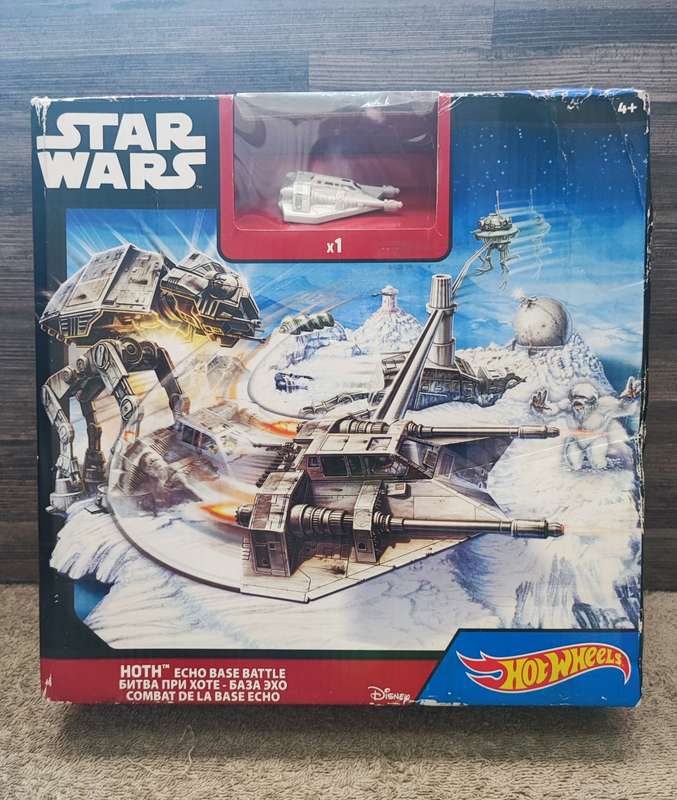 2015 HotWheels Star Wars Hoth Eco Base Battle Set