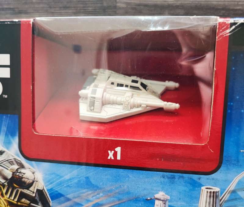 2015 HotWheels Star Wars Hoth Eco Base Battle Set