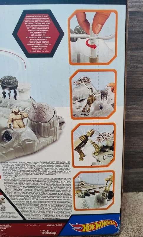 2015 HotWheels Star Wars Hoth Eco Base Battle Set