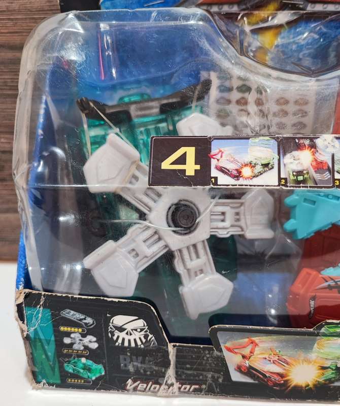 2004 HotWheels Battle X - The General and Velocitor
