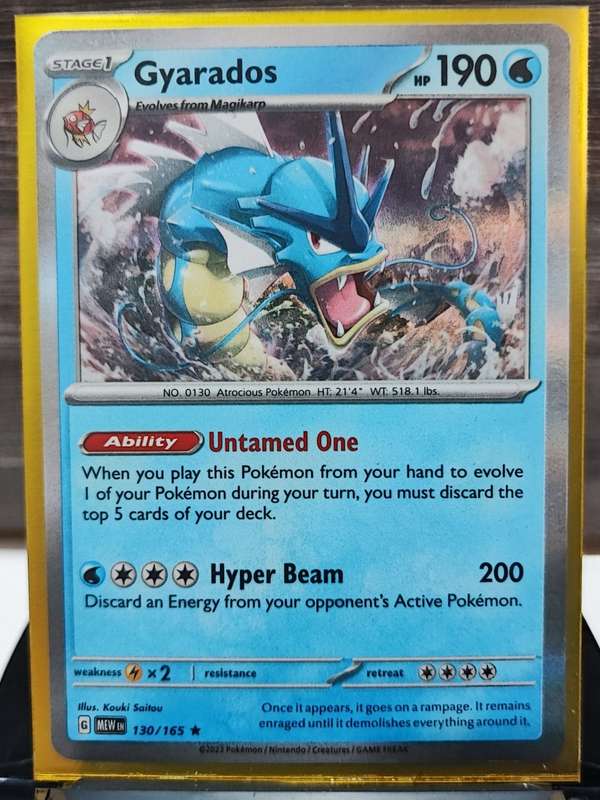 Pokémon TCG Gyarados Holo 130/165