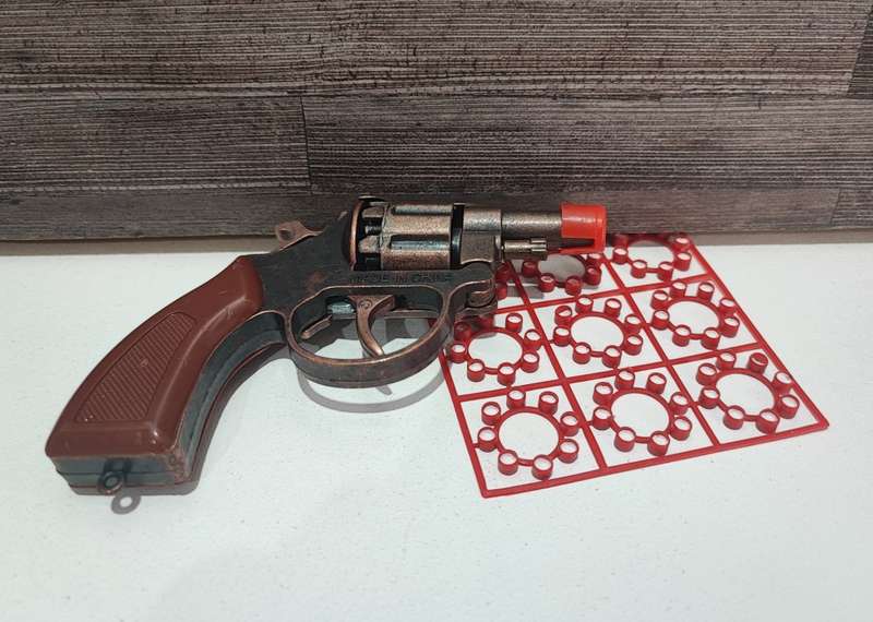 Metal Cap Gun Toy with Caps