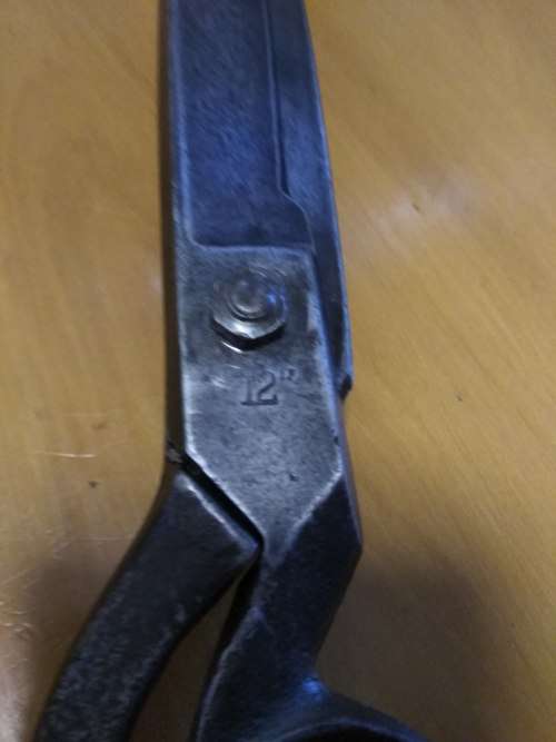 Vintage GARANTITO MARTELLATO scissors