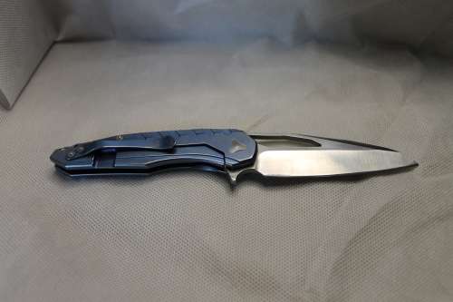 Knive in a box