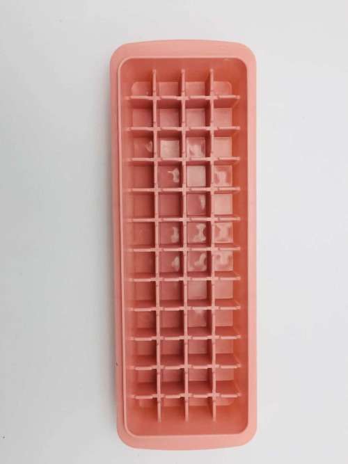 Ice cube tray with lid/Ice cube maker/ Whiskey ice cuber maker/Magic ice maker--pink