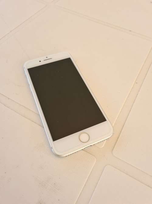 iPhone 8