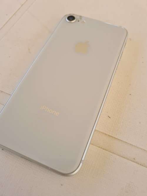 iPhone 8