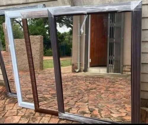 Wall mirror