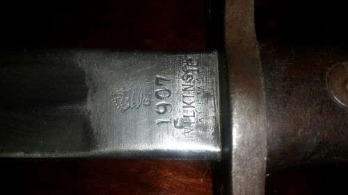 A REAR 1907 VILKINGS BAYONET WITH LEATHER SHEATH.ROYAL STAMPED.
