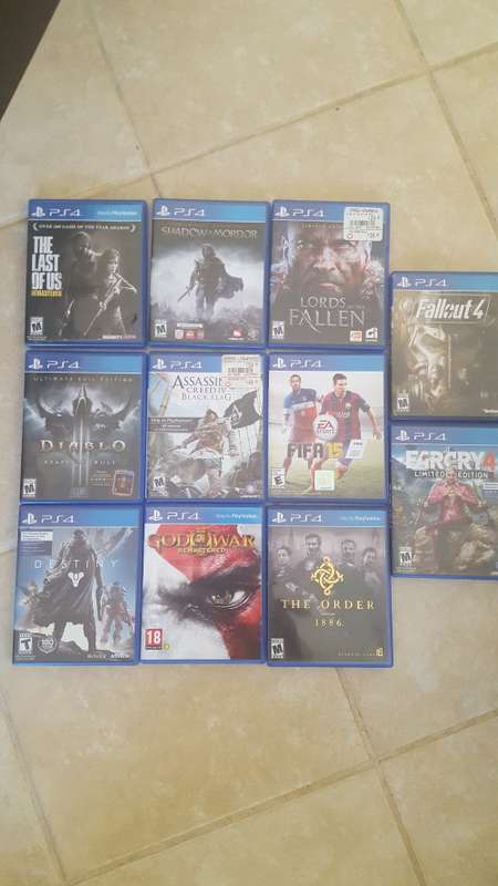 Playstation 4 (PS4 console) + 11 games