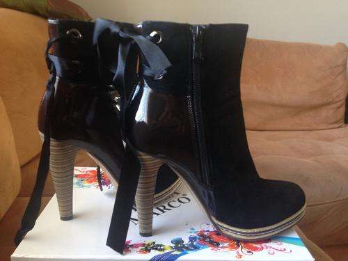 Stunning Ribboned Black Boots Size 5