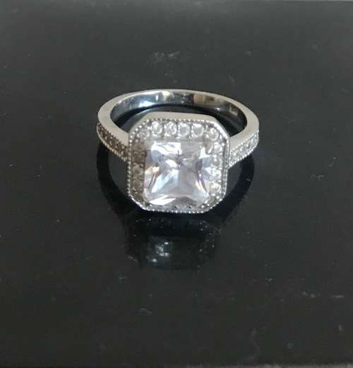 Stunning Sterling Silver Ring
