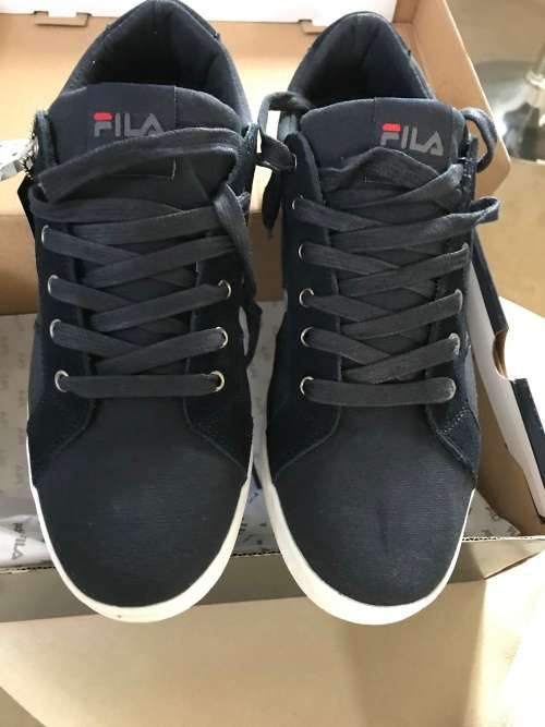 Brand new Fila Sneakers Navy Size 9