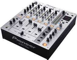 PIONEER DJM 700, in perfect condition!