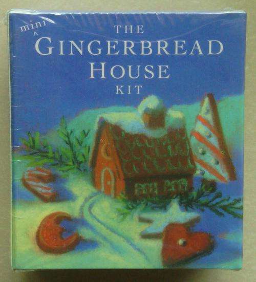 THE GINGERBREAD HOUSE KIT