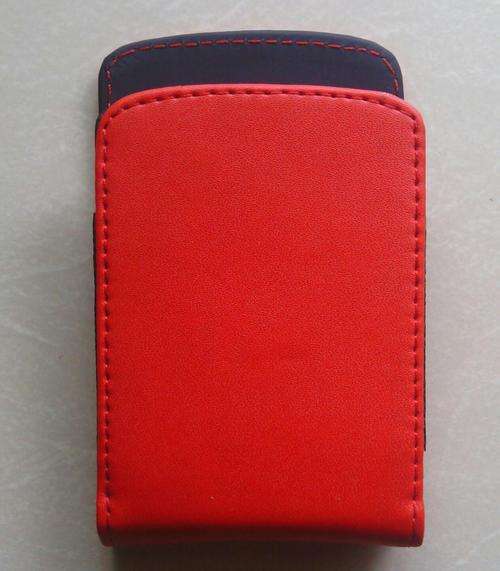 BLACKBERRY 8520 POUCH RED