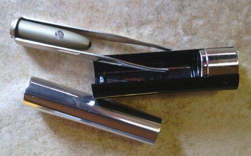 TWEEZER WITH LIGHT IN CASE WITH MIRROR