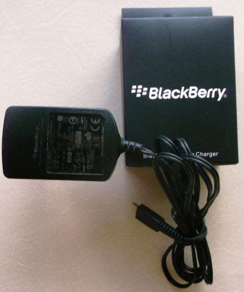 BLACKBERRY CHARGER