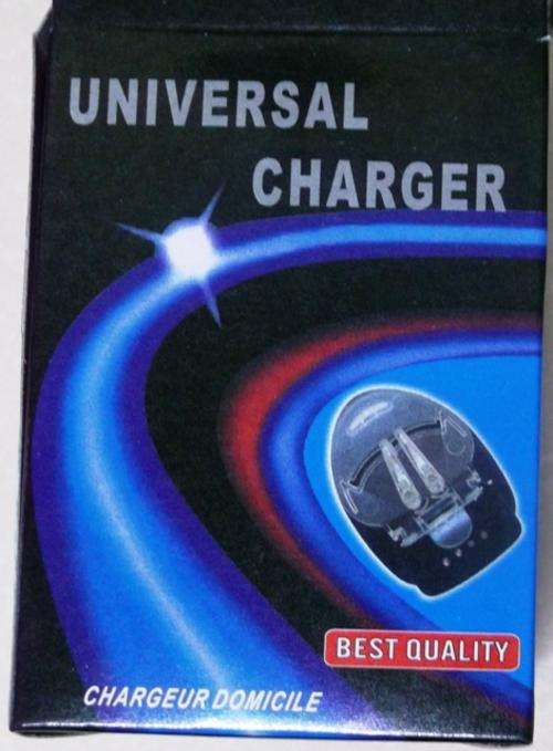 UNIVERSAL CHARGER