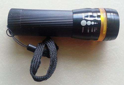 3 MODE ZOOMABLE TORCH YELLOW