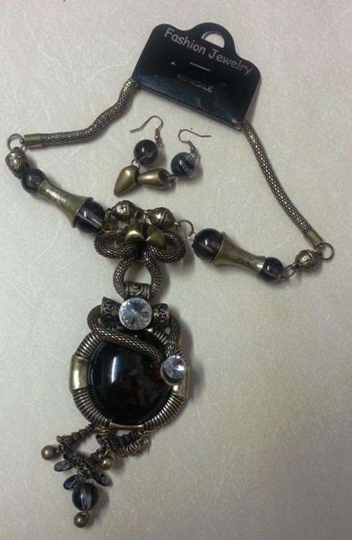 Necklace & Earrings