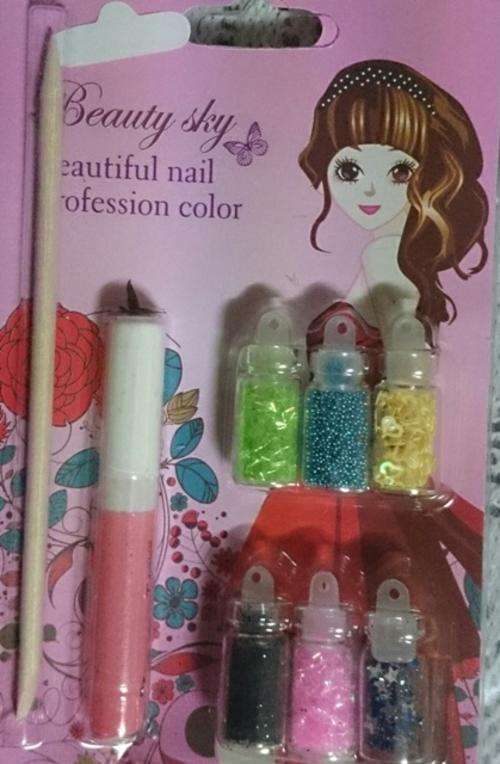 NAIL GLITTERS