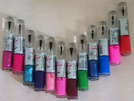 Nail Polish 12 Colors with Topcoat