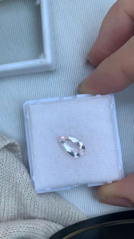 Beautiful 1.76 Pear facet Morganite