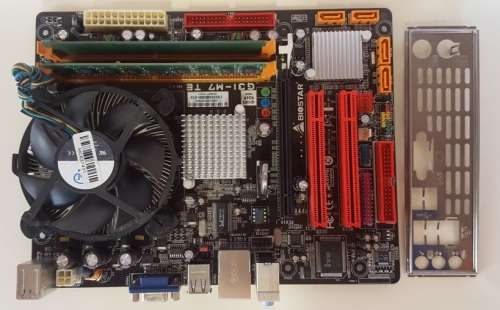 Motherboard + Core 2 QUAD CPU + 2GB RAM